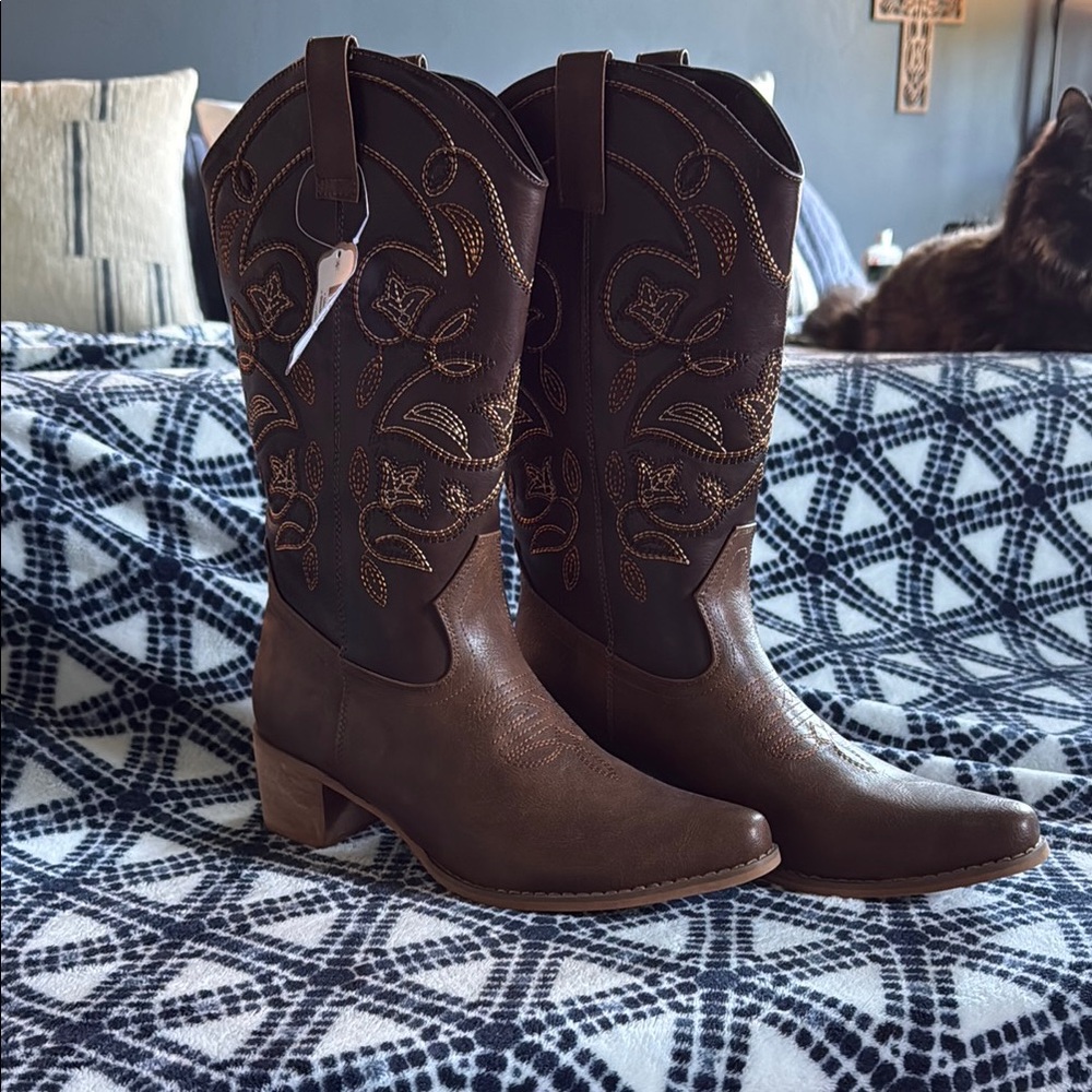 Brown Embroidered Women's Cowboy Boots
